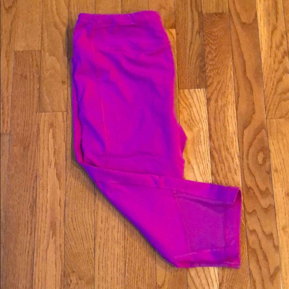 Victoria’s Secret Sport crop pants